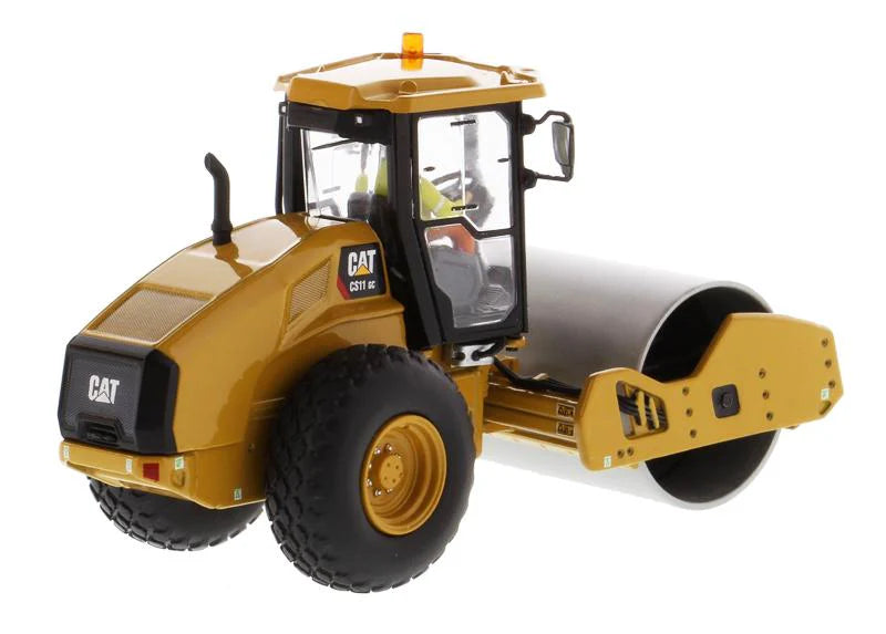 Diecast Masters 1:50 die cast CAT CS11 GC Soil Compactor