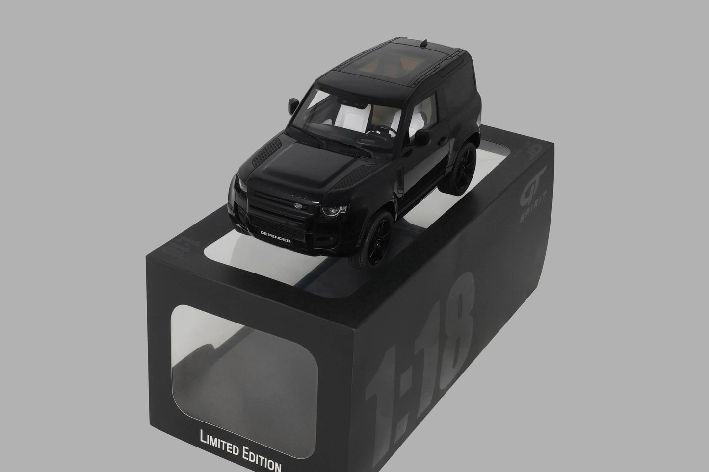 GT Spirit 1:18 Resin 2021 Land Rover Defender 90 P400