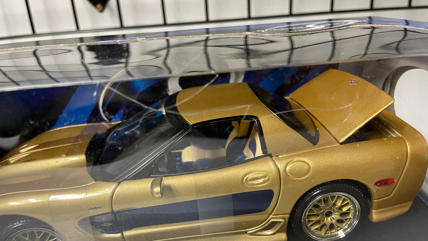 Maisto 1:18 die cast 2003 Chevy Corvette 427 Guldstrand Box Damage