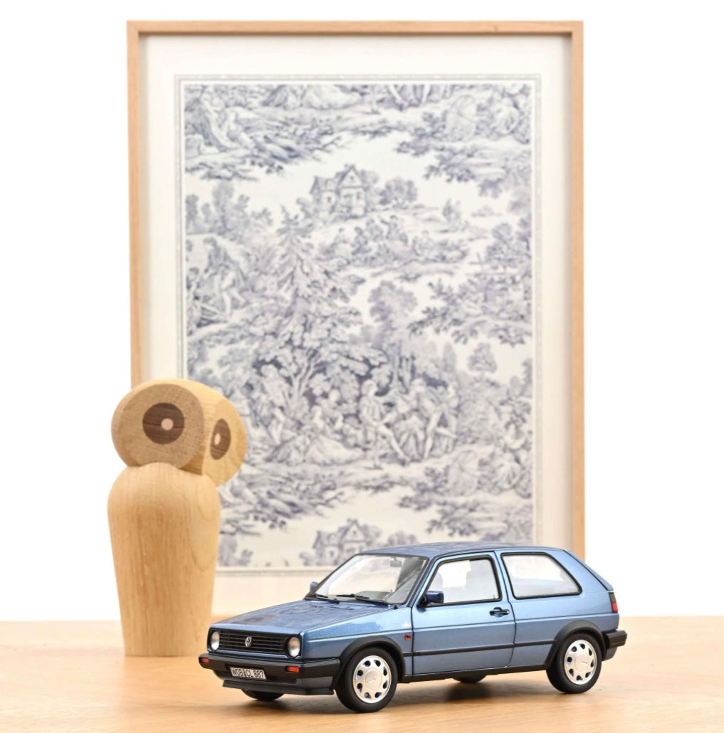 Norev 1:18 die cast 1988 VW Golf “10 Million Golfs” Blue