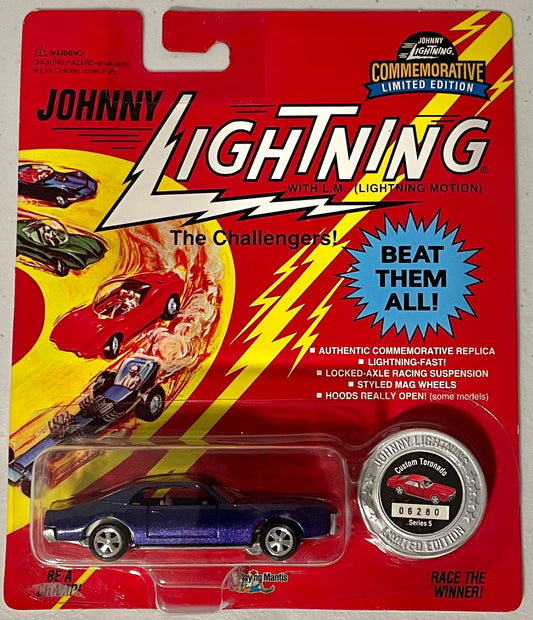 Johnny Lightning 1/64 The Challengers Custom Olds Toronado Purple