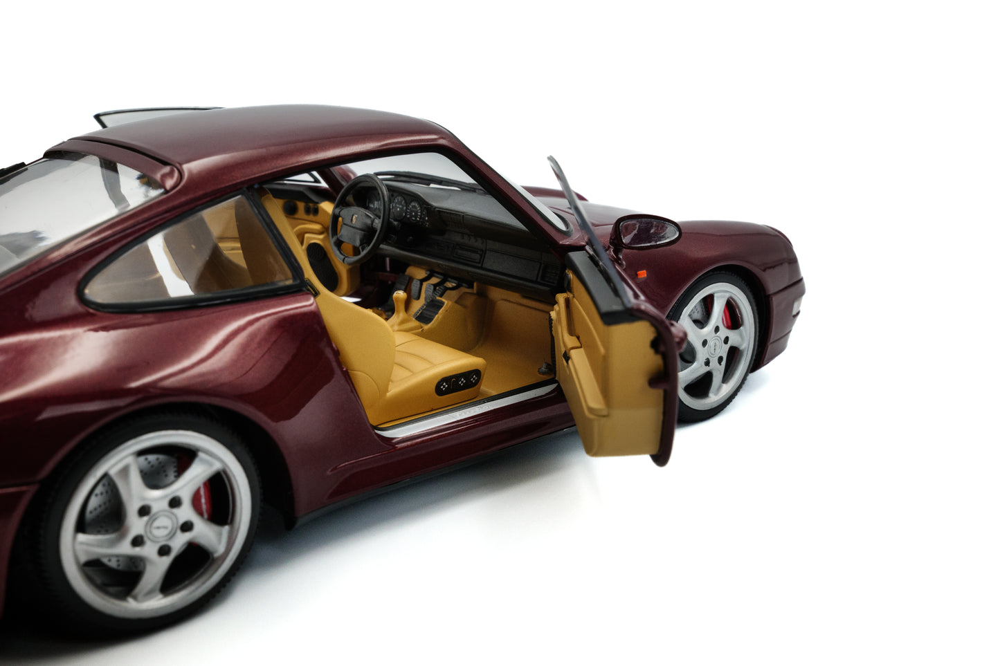 Solido 1:18 die cast 1997 Porsche 911 (993) Turbo Red