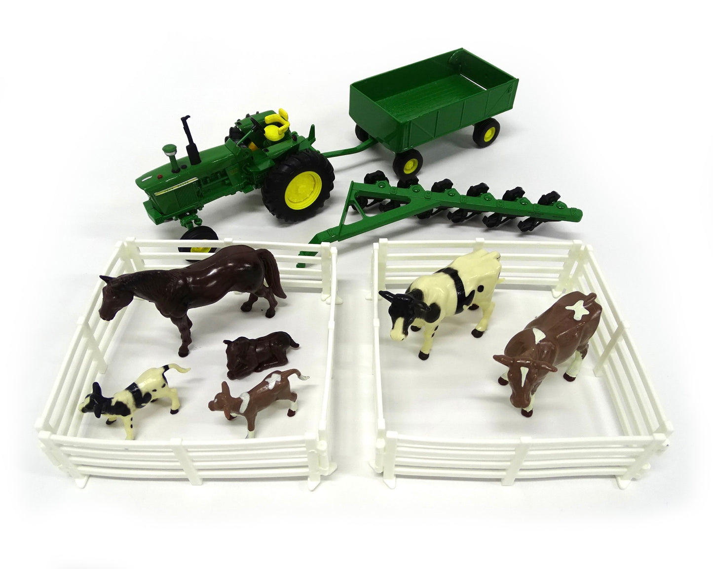 Ertl 1:32 die cast John Deere Farm Toy Playset with Tractor