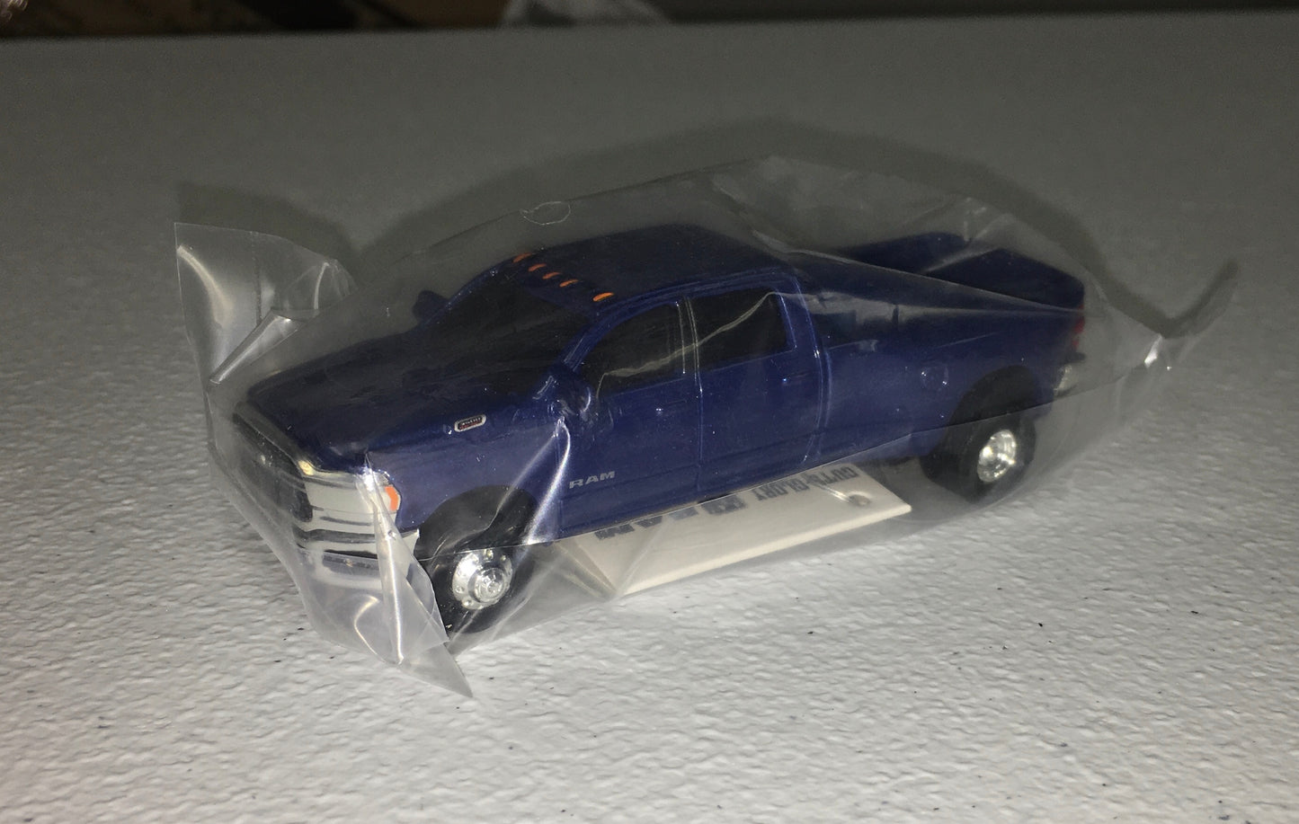 Ertl 1:64 die cast RAM 3500 Big Horn Sport Dually Pickup Truck