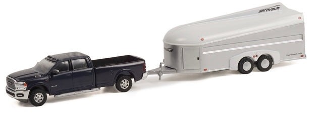 Greenlight 1:64 Hitch & Tow 2021 Ram 3500 Laramie with Aerovault MKll Trailer