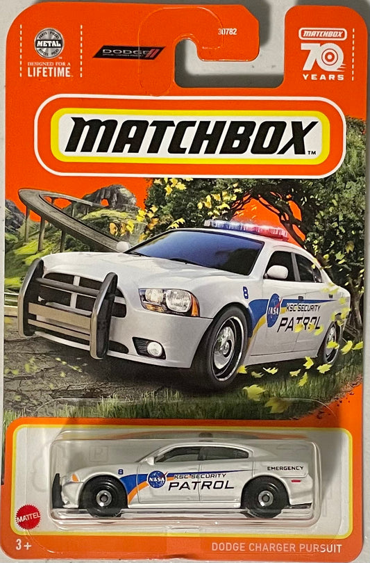 Matchbox 1:64 die cast Dodge Charger Pursuit