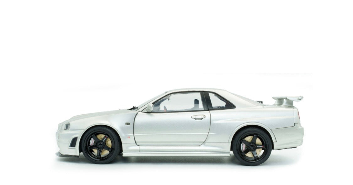 Solido 1:18 die cast 1999 Nissan Skyline GT-R Silver