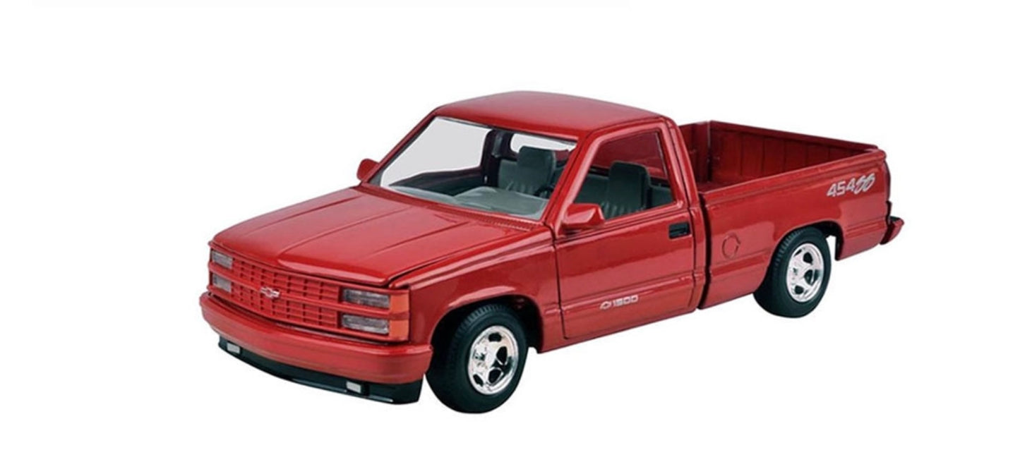 Motormax 1:24 die cast 1992 Chevy 454SS Pickup Truck
