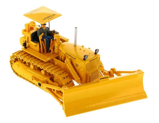 Diecast Masters 1:50 die cast CAT D7C Track Type Tractor Bulldozer
