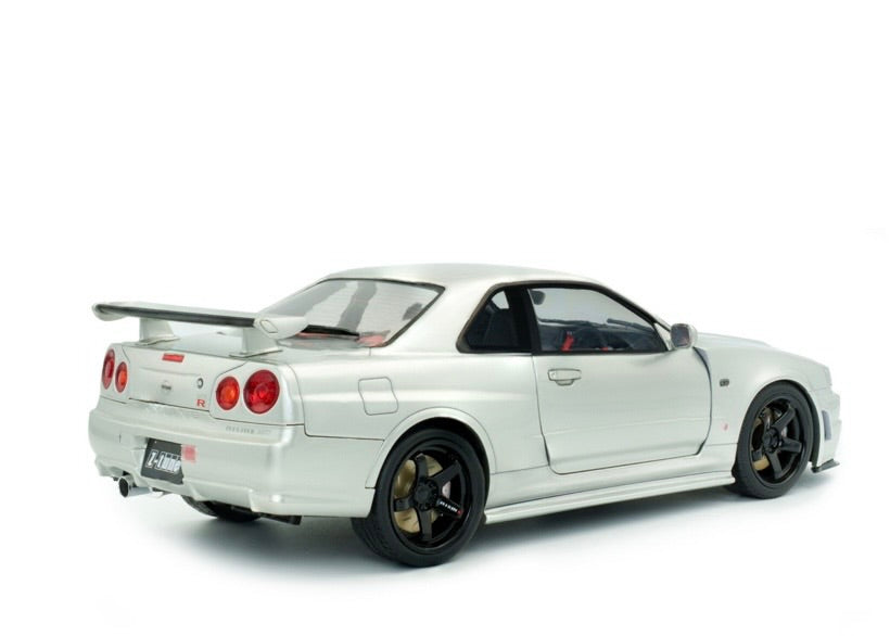 Solido 1:18 die cast 1999 Nissan Skyline GT-R Silver