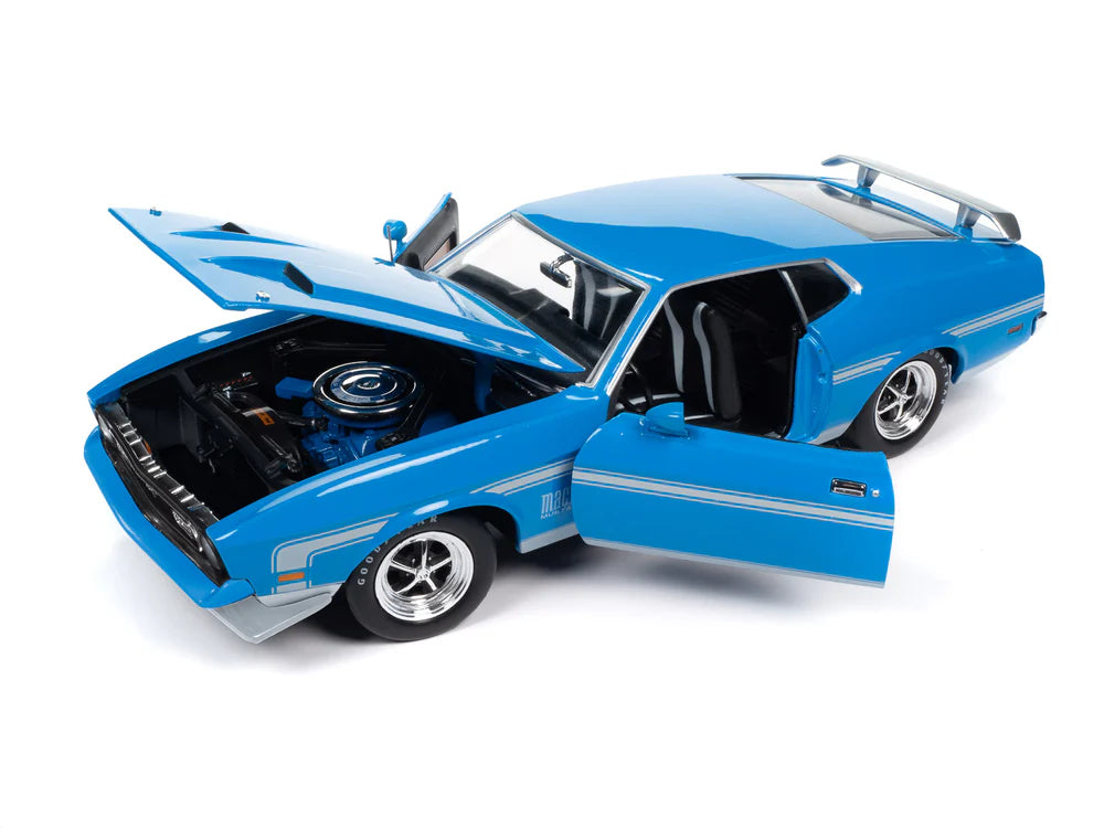 American Muscle 1:18 die cast 1972 Ford Mustang Mach 1
