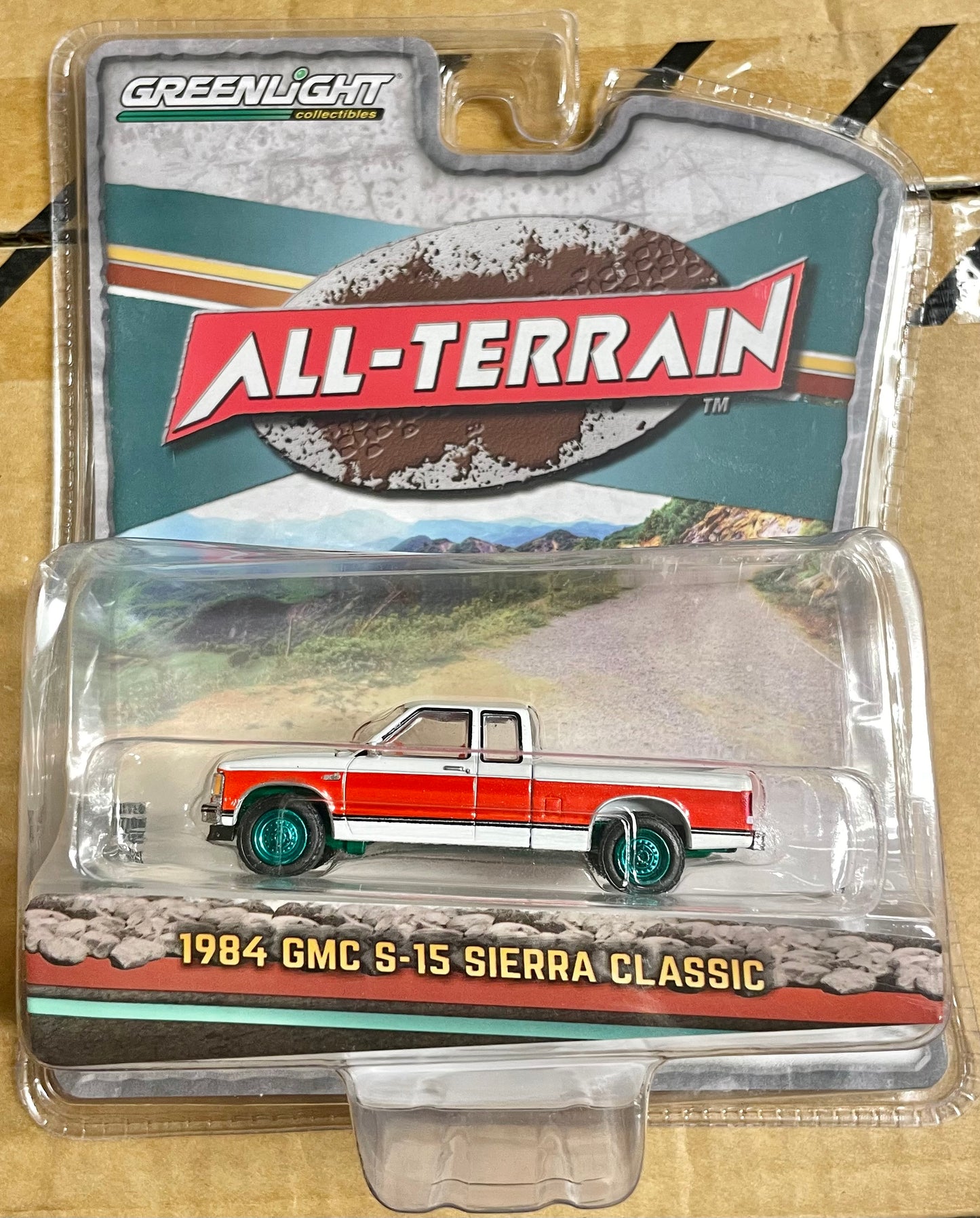 Greenlight 1:64 die cast 1984 GMC S-15 Sierra Classic Pickup Truck CHASE
