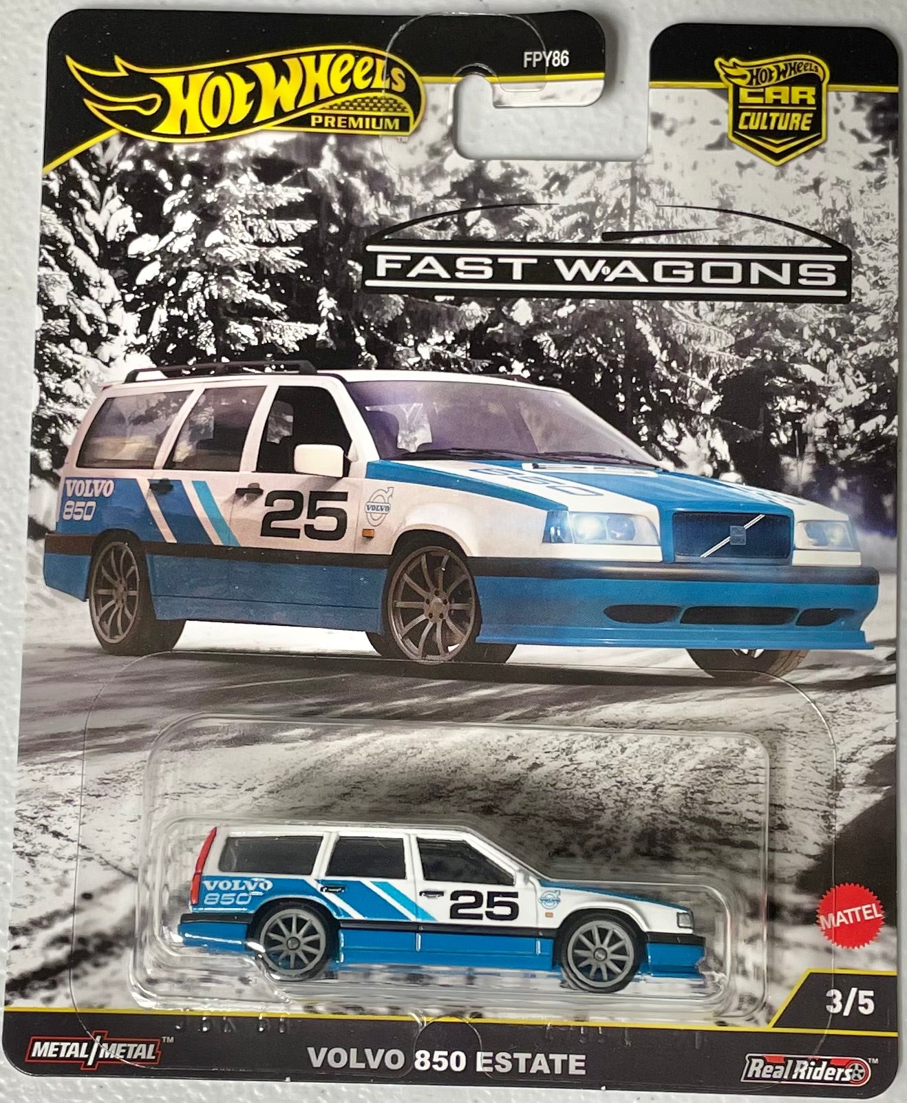 Hot Wheels 1:64 die cast Volvo 850 Estate Wagon
