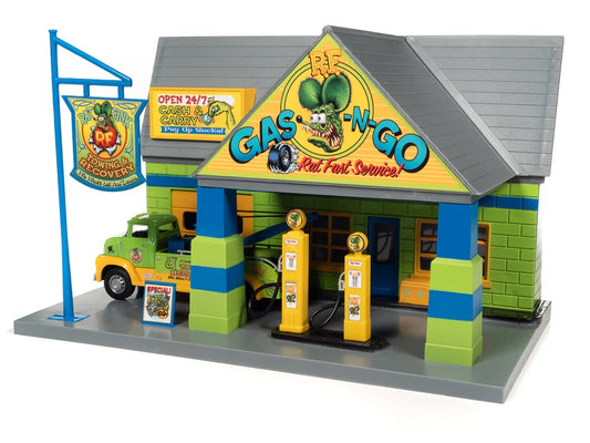 Auto World 1:48 Rat Fink Garage Diorama with 1:32 Tow Truck