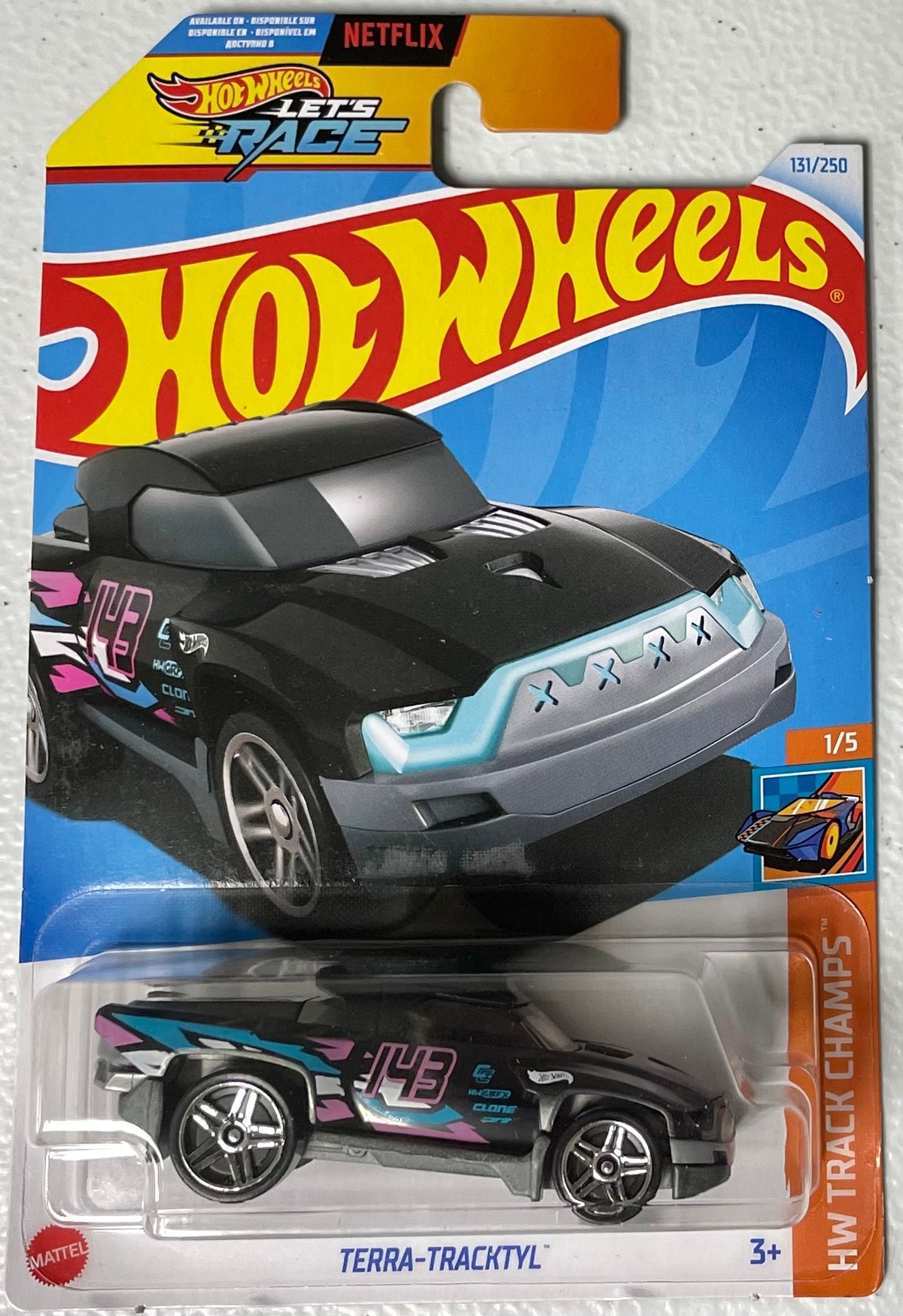 Hot Wheels 1:64 die cast Terra-Tracktyl