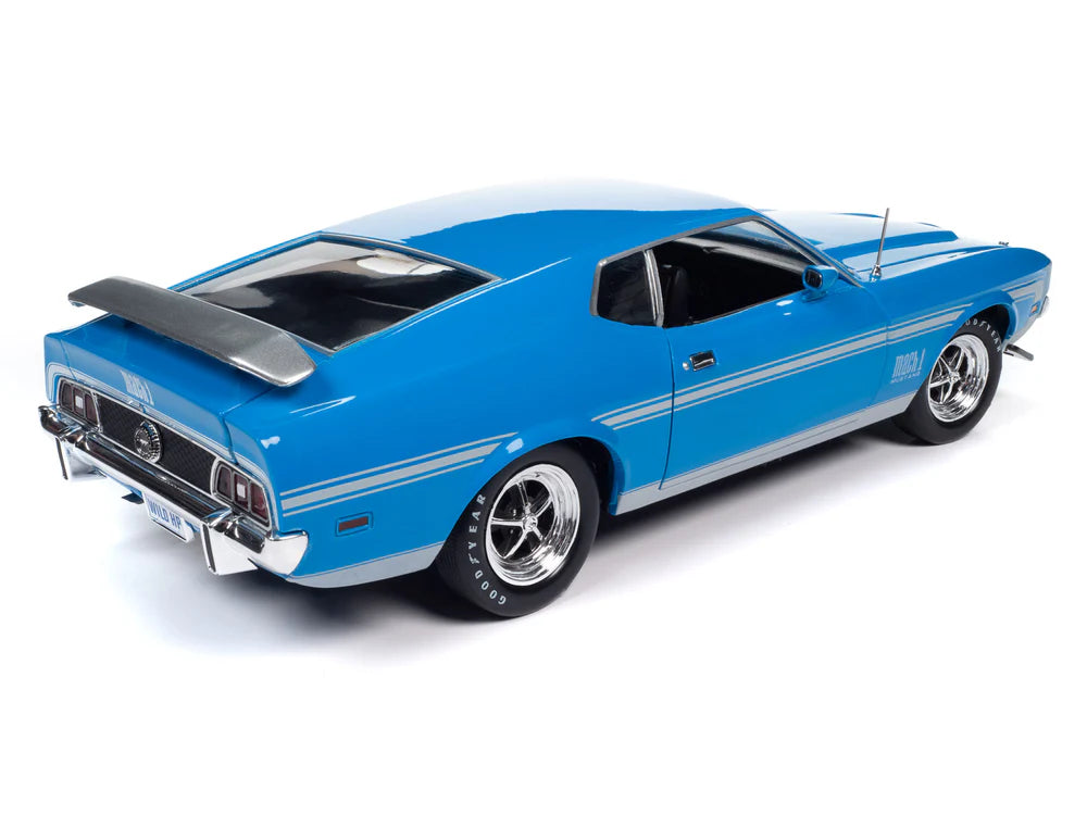 American Muscle 1:18 die cast 1972 Ford Mustang Mach 1