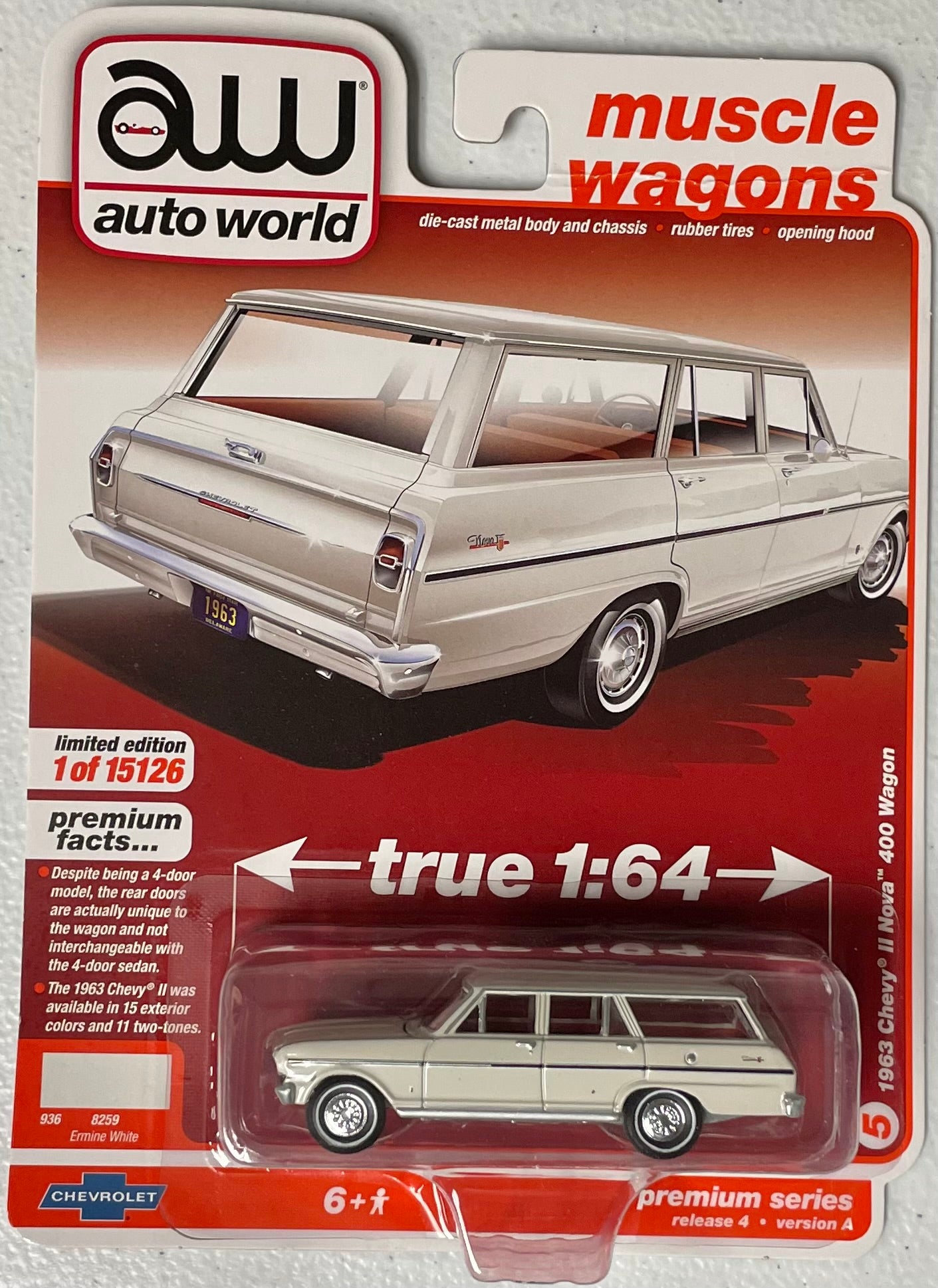 Auto World 1:64 die cast 1963 Chevy ll Nova 400 Wagon