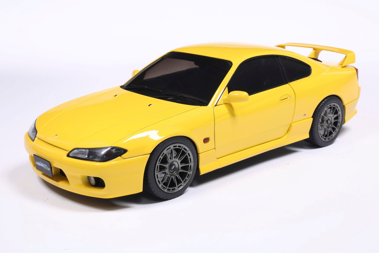 Solido 1:18 die cast 1999 Nissan Silvia S15 Spec-R Yellow