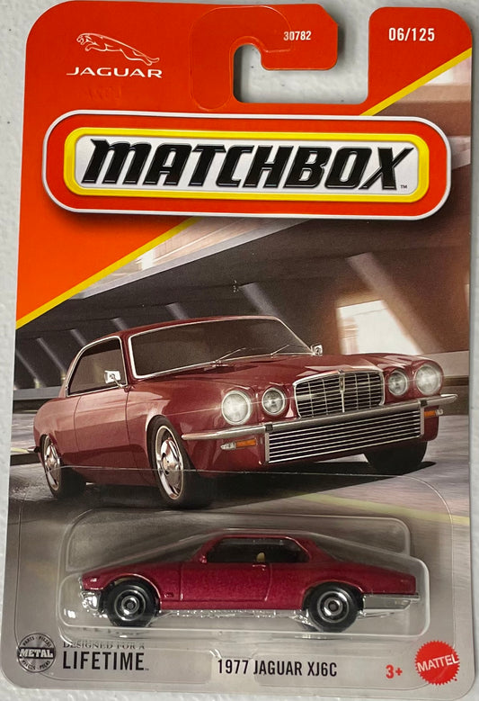 Matchbox 1:64 die cast 1977 Jaguar XJ6C