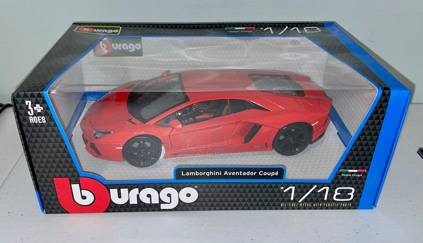 Bburago 1:18 die cast 2011 Lamborghini Aventador LP700-4 Coupe