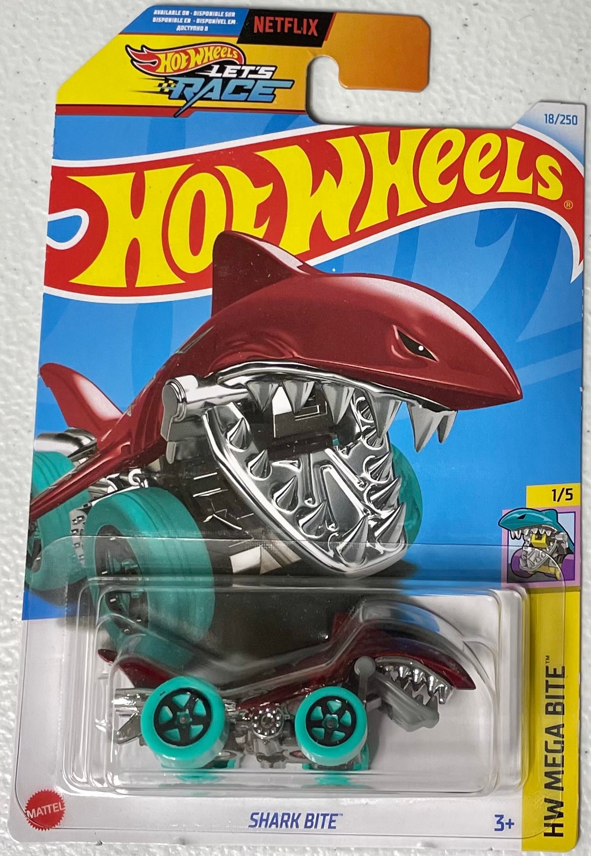 Hot Wheels 1:64 die cast Shark Bite