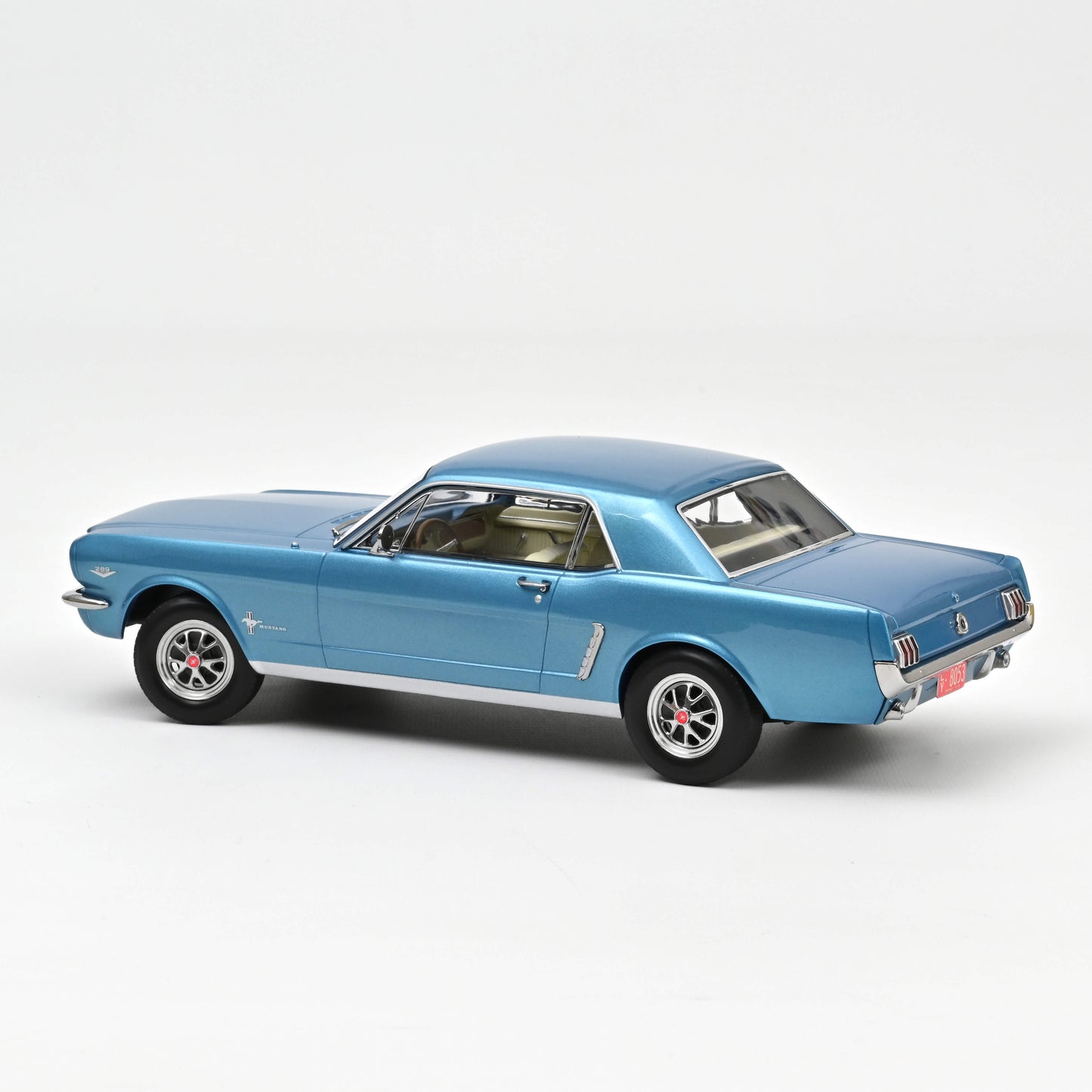 Norev 1:18 die cast 1965 Ford Mustang Hardtop