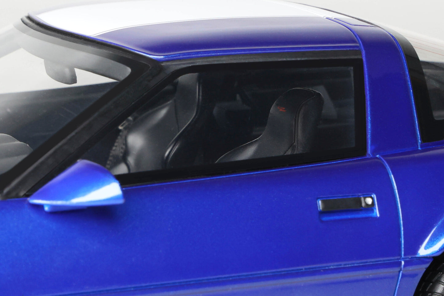 GT Spirit 1:18 Resin 1996 Chevy Corvette Gran Sport Blue