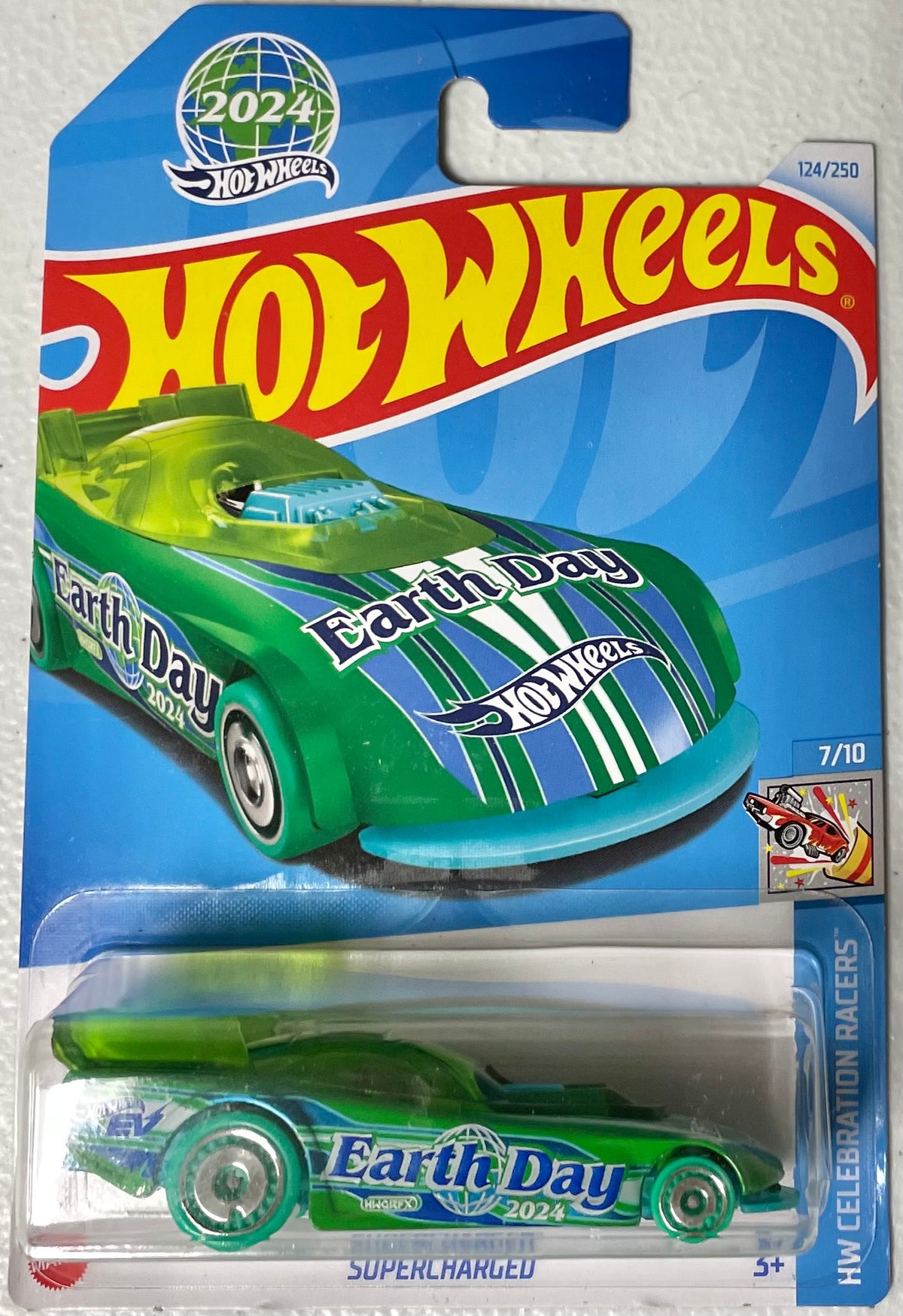 Hot Wheels 1:64 die cast Supercharged Drag Car