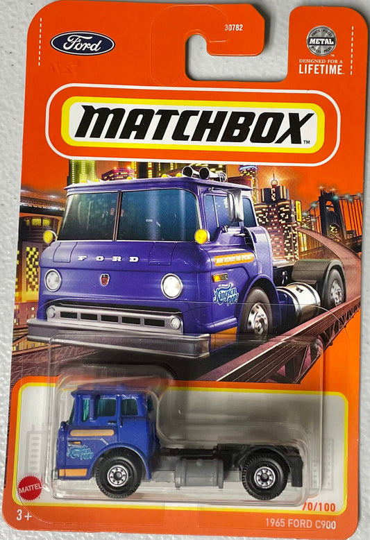 Matchbox 1:64 die cast 1965 Ford C900 Semi Truck