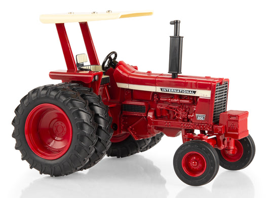 Ertl 1:32 die cast International Farmall 856 with Canopy and Duals
