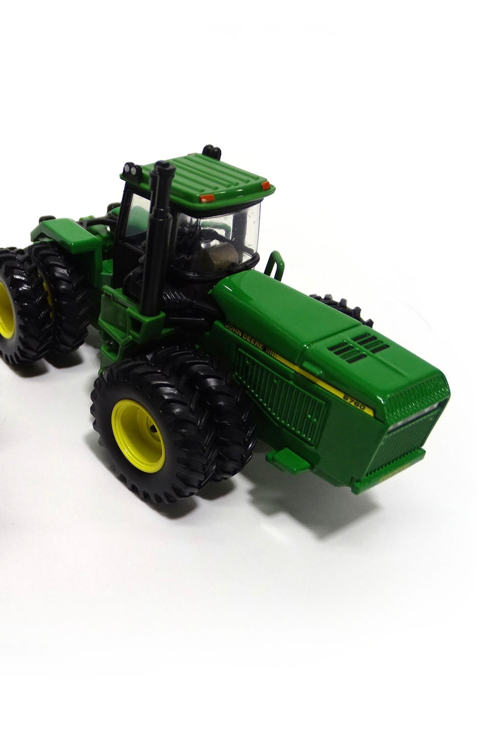 Ertl 1:64 die cast John Deere 8760 4WD Farm Tractor