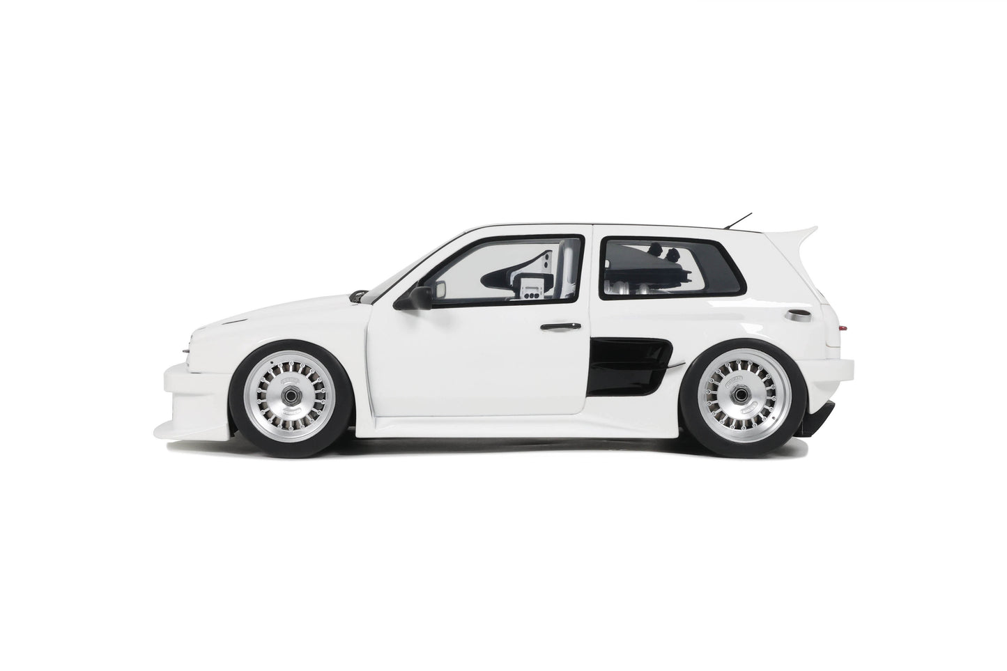 Ottomobile 1:18 Resin VW Golf lll Khyzyl Saleem White