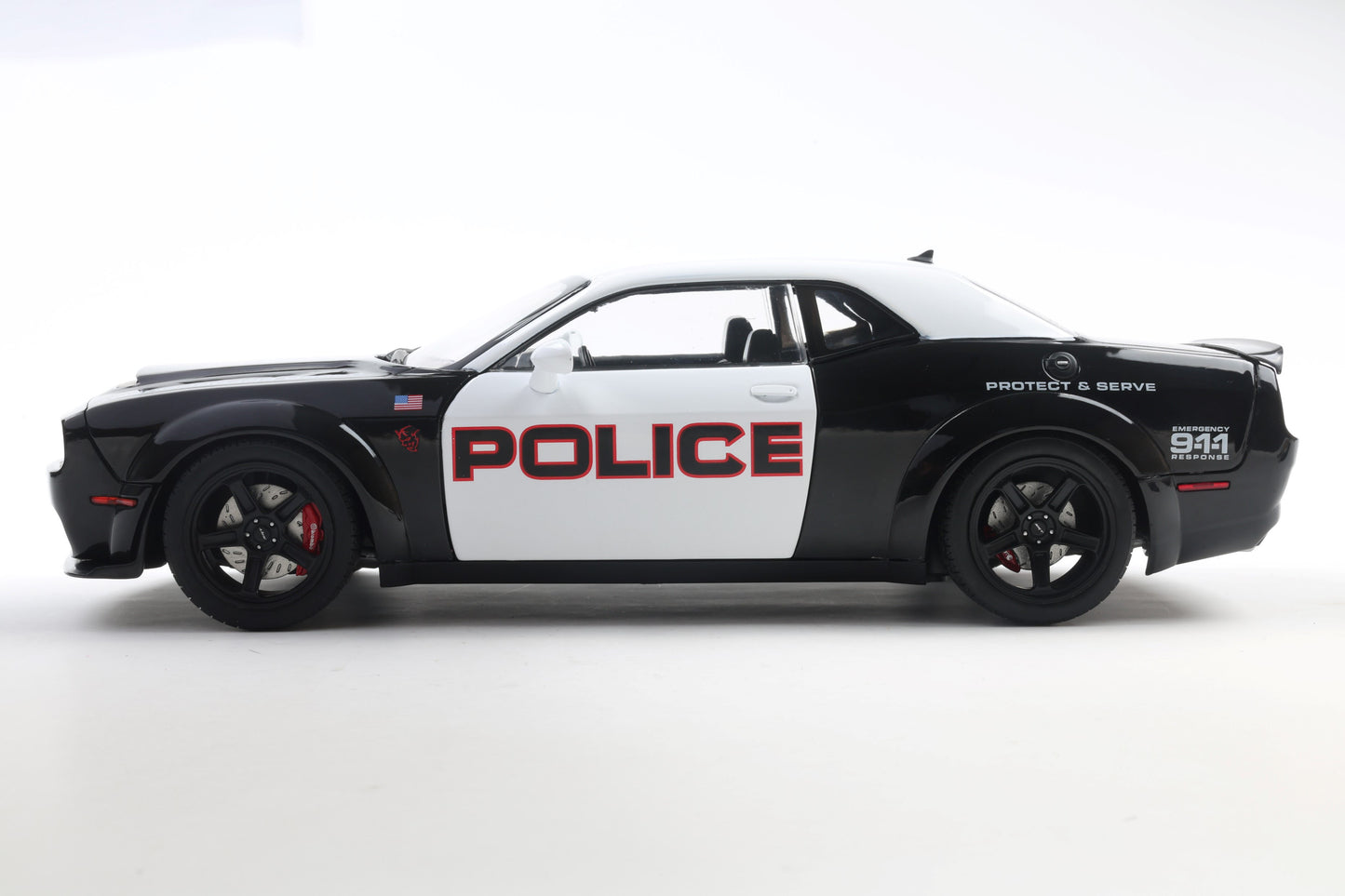 Solido 1:18 die cast 2023 Dodge Challenger SRT Demon Highway Patrol