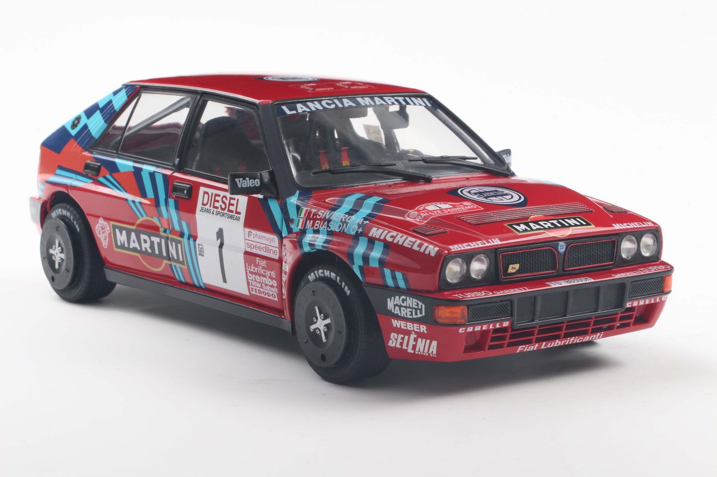 Solido 1:18 die cast Lancia Delta HF Integrale 1989 Rallye Sanremo