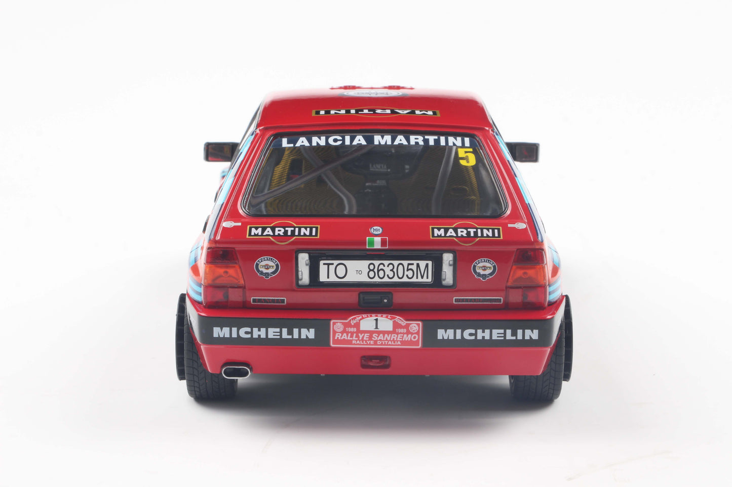 Solido 1:18 die cast Lancia Delta HF Integrale 1989 Rallye Sanremo