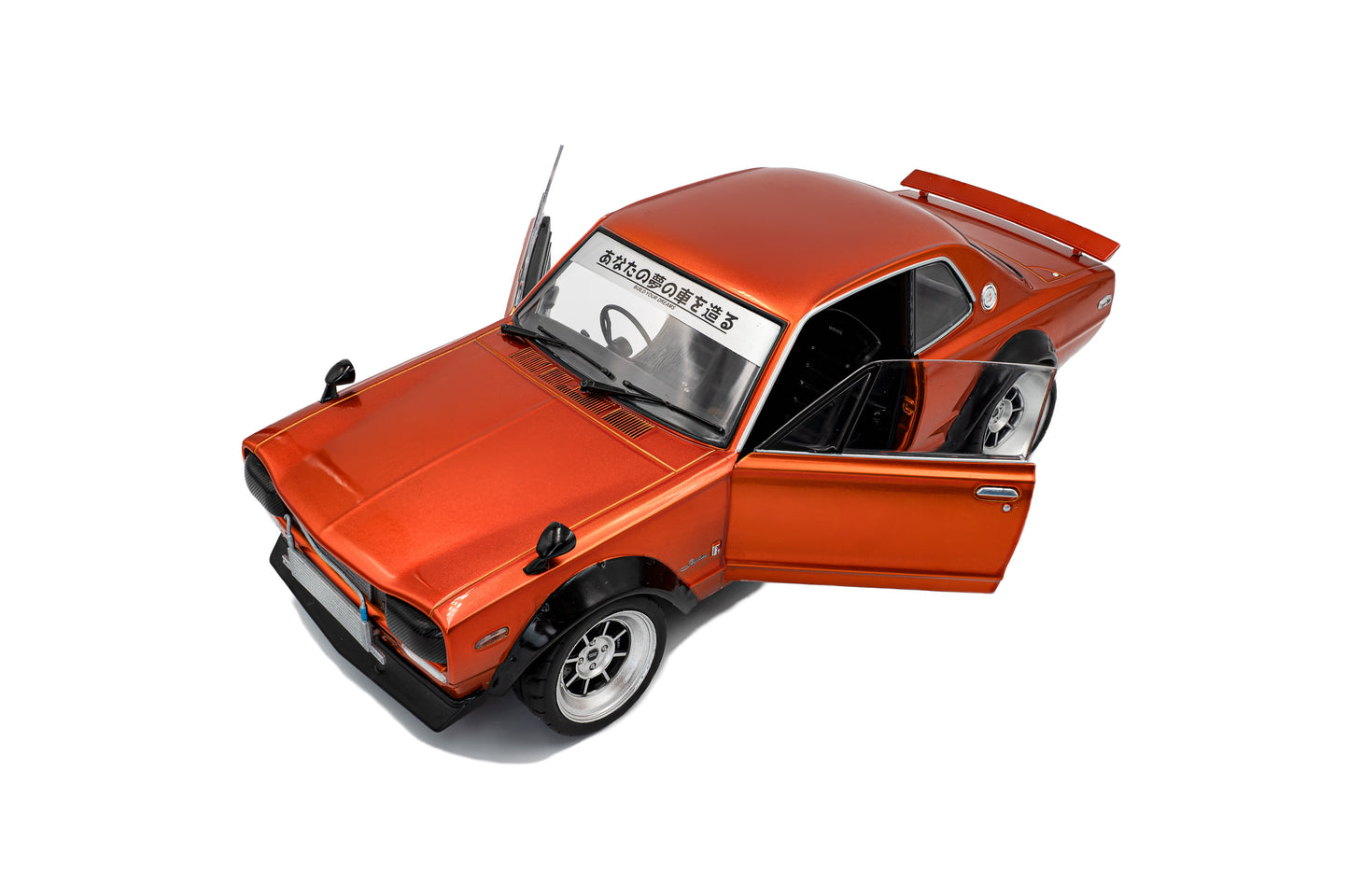 Solido 1:18 die cast 1970 Nissan Skyline GT-R Orange Hakosuka