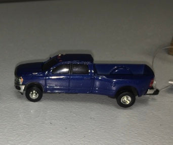 Ertl 1:64 die cast RAM 3500 Big Horn Sport Dually Pickup Truck