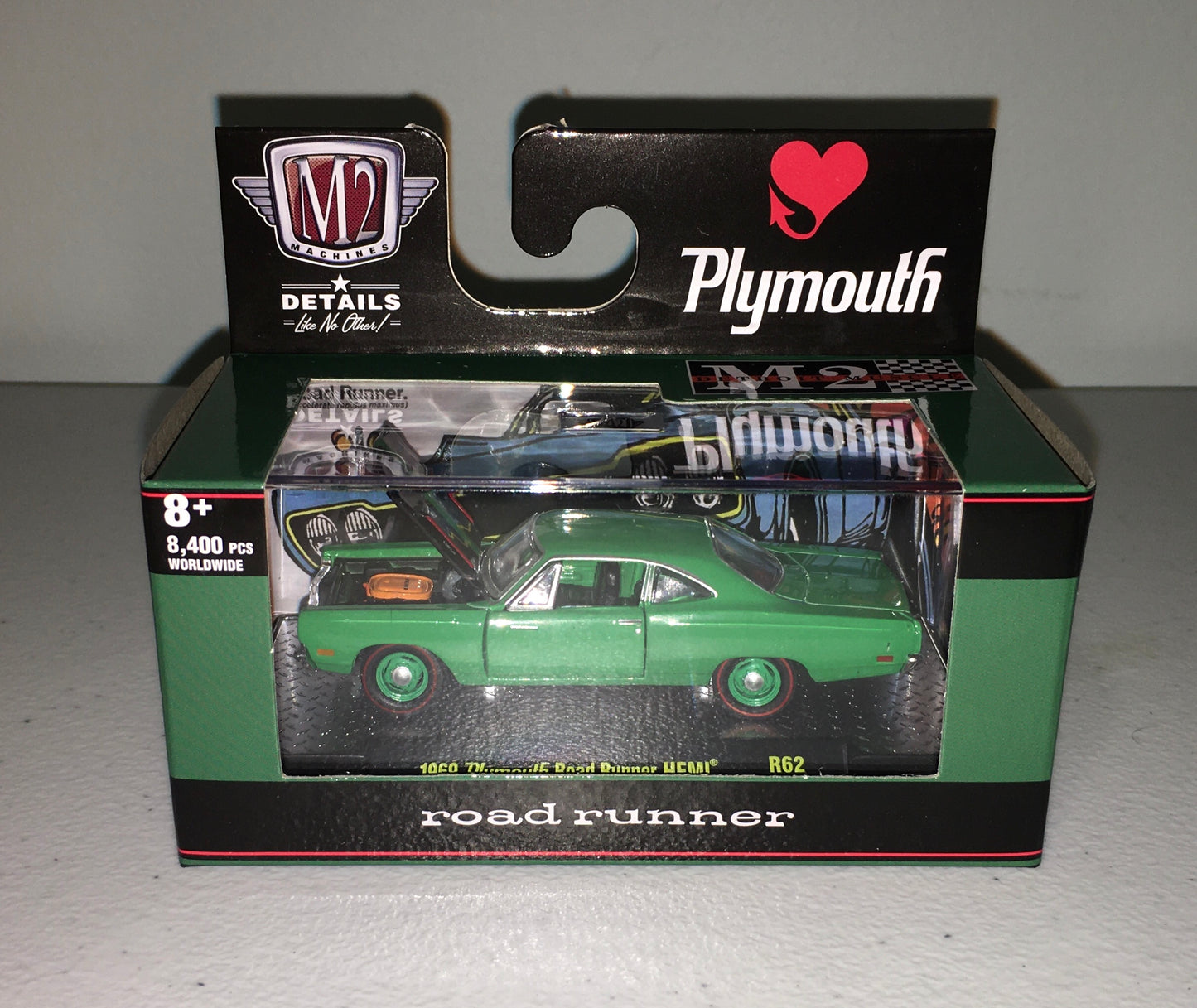 M2 Machines 1:64 die cast 1969 Plymouth Road Runner